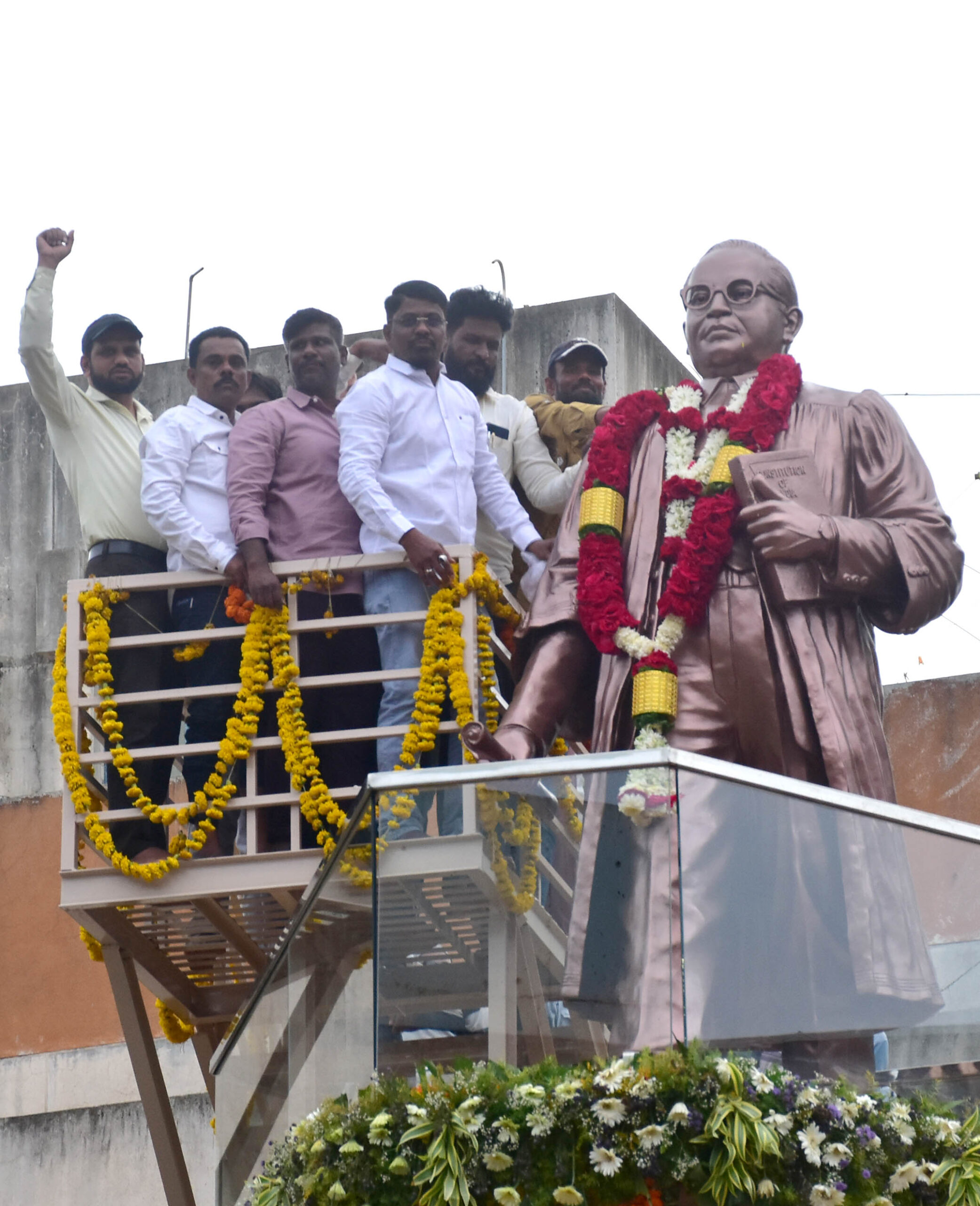 Dr Babasaheb Ambedkar tribute,बाबासाहेब आंबेडकर,
